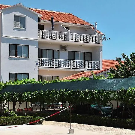 5906e Apartman