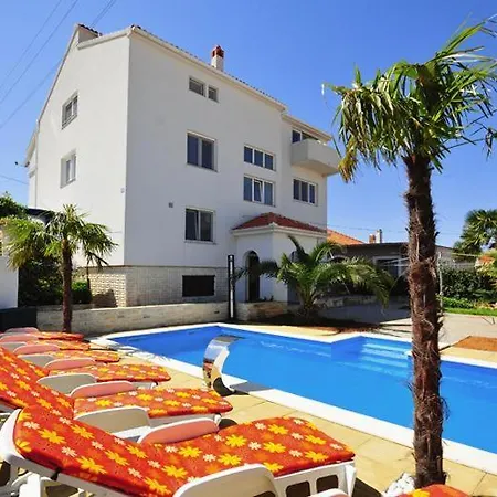 5906e Apartman *